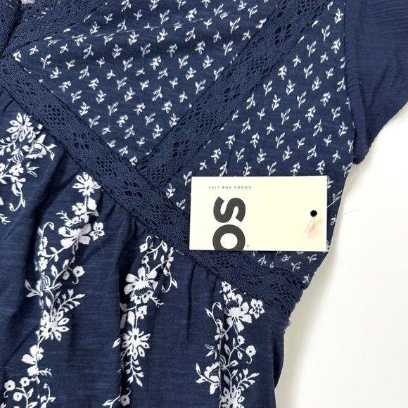 NWT - Women's Flowy Floral Babydoll Peplum Short Sleeve Top - NWT - Picture 8 of 9